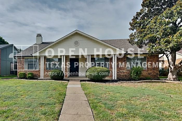 1309 Crestview Dr - Photo 2 of 39