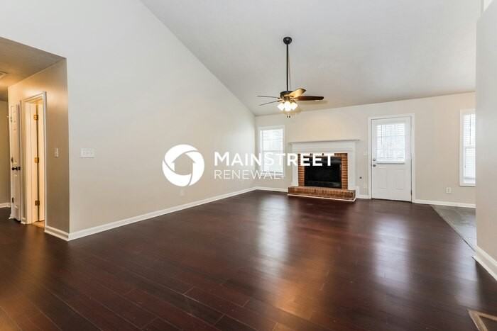 395 Whaleys Lake Dr - Photo 2 of 17