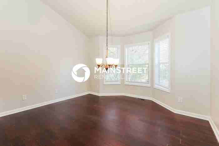 395 Whaleys Lake Dr - Photo 4 of 17