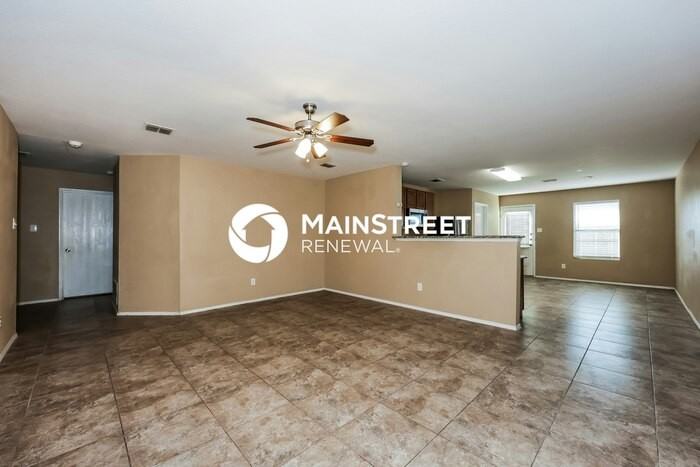 1420 Castle Ridge Rd - Photo 3 of 16