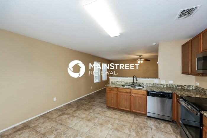 1420 Castle Ridge Rd - Photo 7 of 16