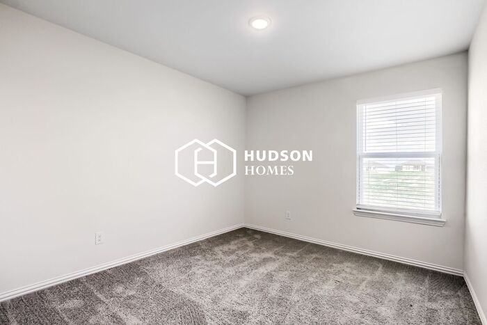 926 Childress Dr - Photo 7 of 12
