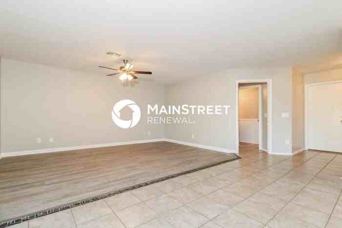 10622 W Alvarado Rd - Photo 2 of 17