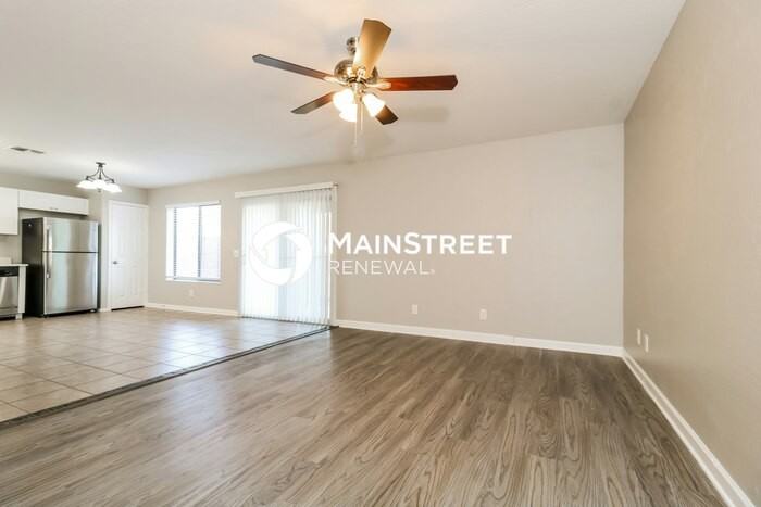 10622 W Alvarado Rd - Photo 3 of 17
