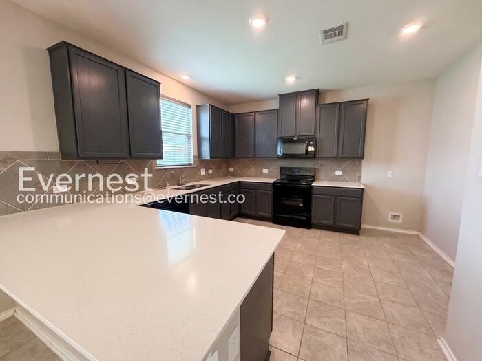 13700 Vigilance St - Photo 4 of 24