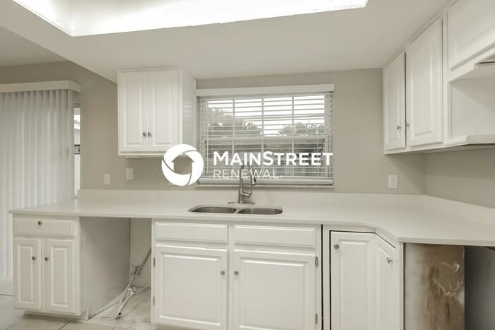 7234 Pleasant Dr - Photo 7 of 16