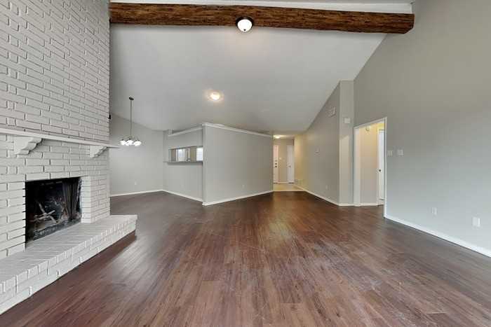 621 Shenandoah St - Photo 4 of 21