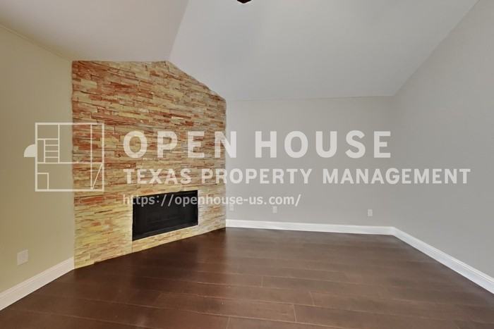 617 Creek Point Dr - Photo 5 of 20