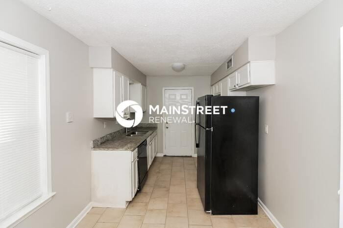 5609 Pathway Cir - Photo 6 of 14