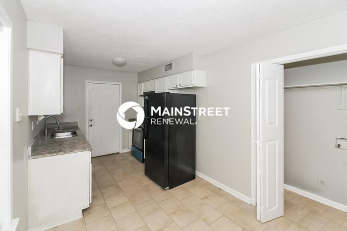 5609 Pathway Cir - Photo 7 of 14