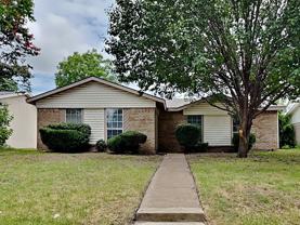 921 Roaming Road Dr - Photo 1 of 1