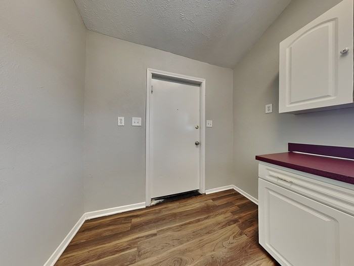 921 Roaming Road Dr - Photo 6 of 18