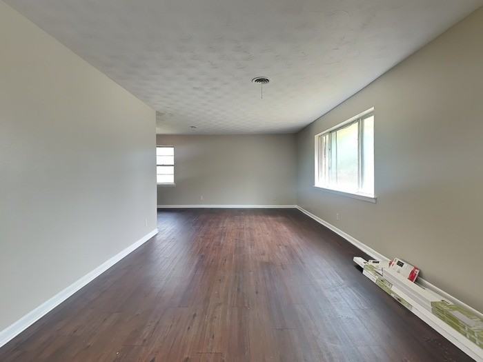 5705 Trailwood Dr - Photo 5 of 21