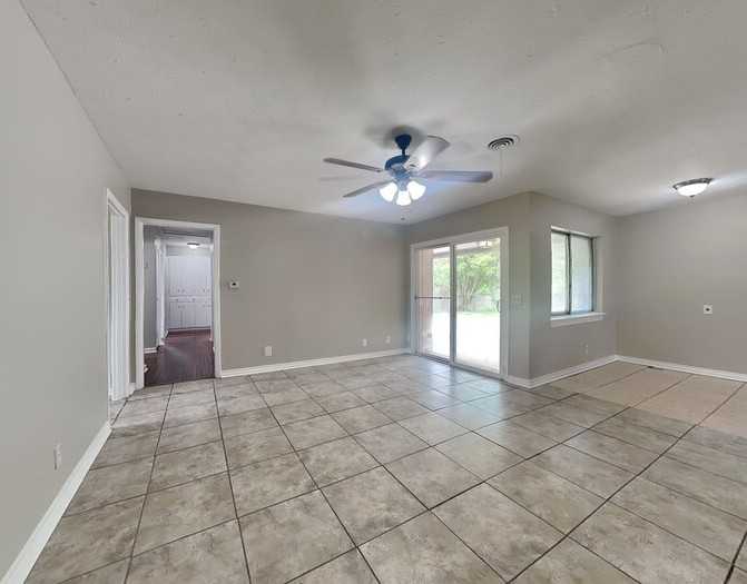 5705 Trailwood Dr - Photo 6 of 21