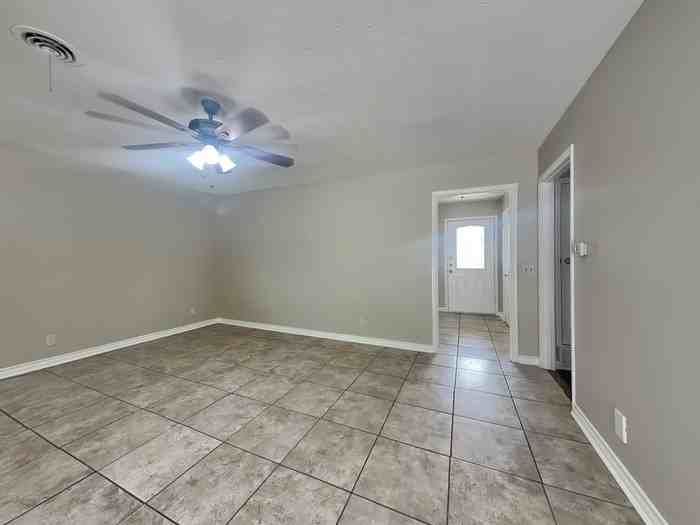 5705 Trailwood Dr - Photo 7 of 21