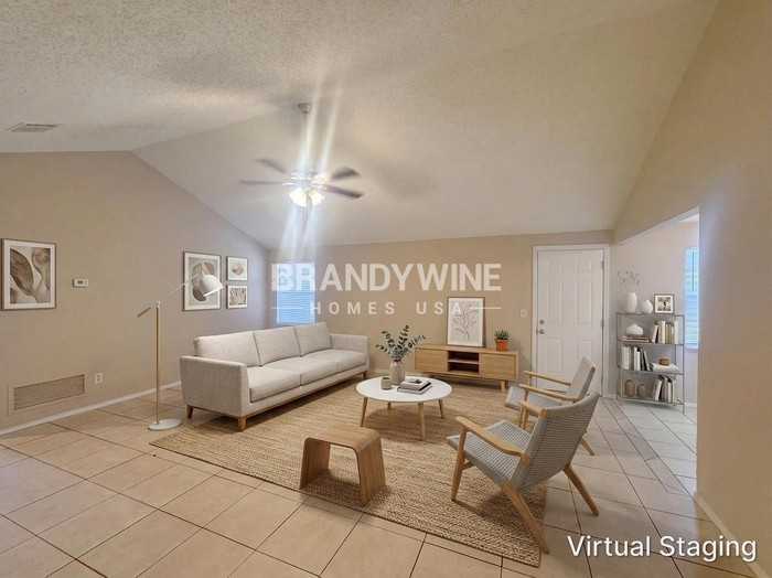 2549 Jessica Ln - Photo 3 of 17