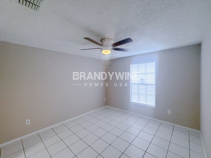 2549 Jessica Ln - Photo 5 of 17