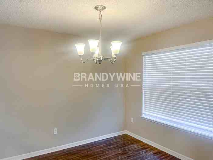 8126 Fieldside Dr W - Photo 6 of 18