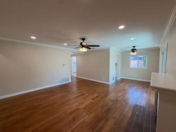 150 N Forestdale Ave - Photo 5 of 31