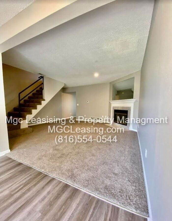 1012B Ne Whispering Winds Ct - Photo 3 of 14