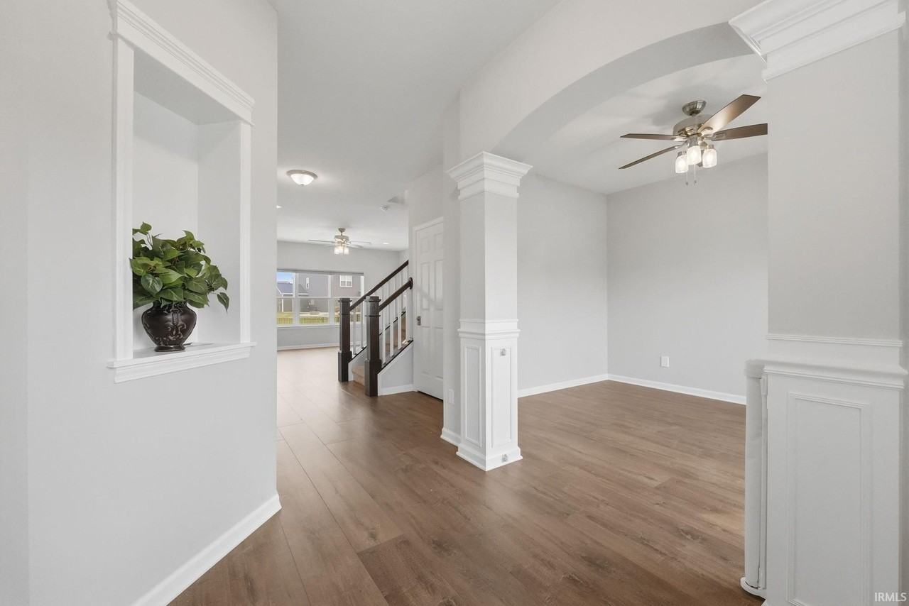 12502 Speranza Dr - Photo 4 of 38