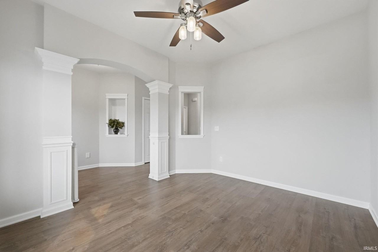 12502 Speranza Dr - Photo 5 of 38