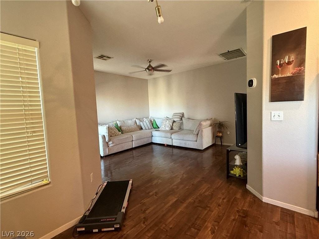 1541 Dusty Canyon St - Photo 6 of 20