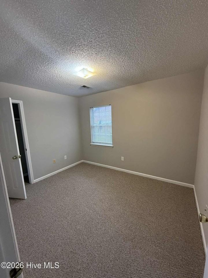 1801 Summerhaven Dr #B - Photo 7 of 15