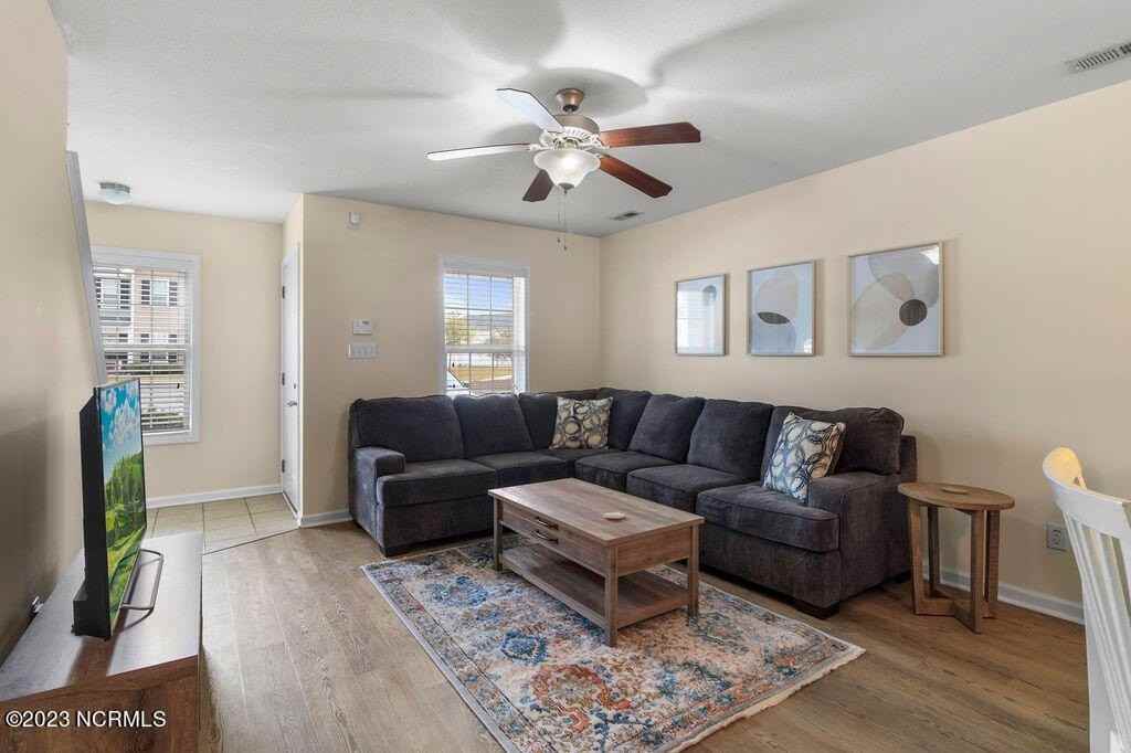 131 Glen Cannon Dr - Photo 6 of 25