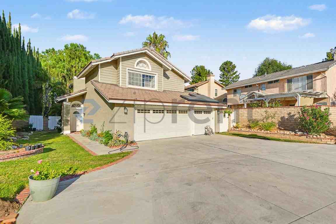 22535 Pamplico Dr - Photo 2 of 24