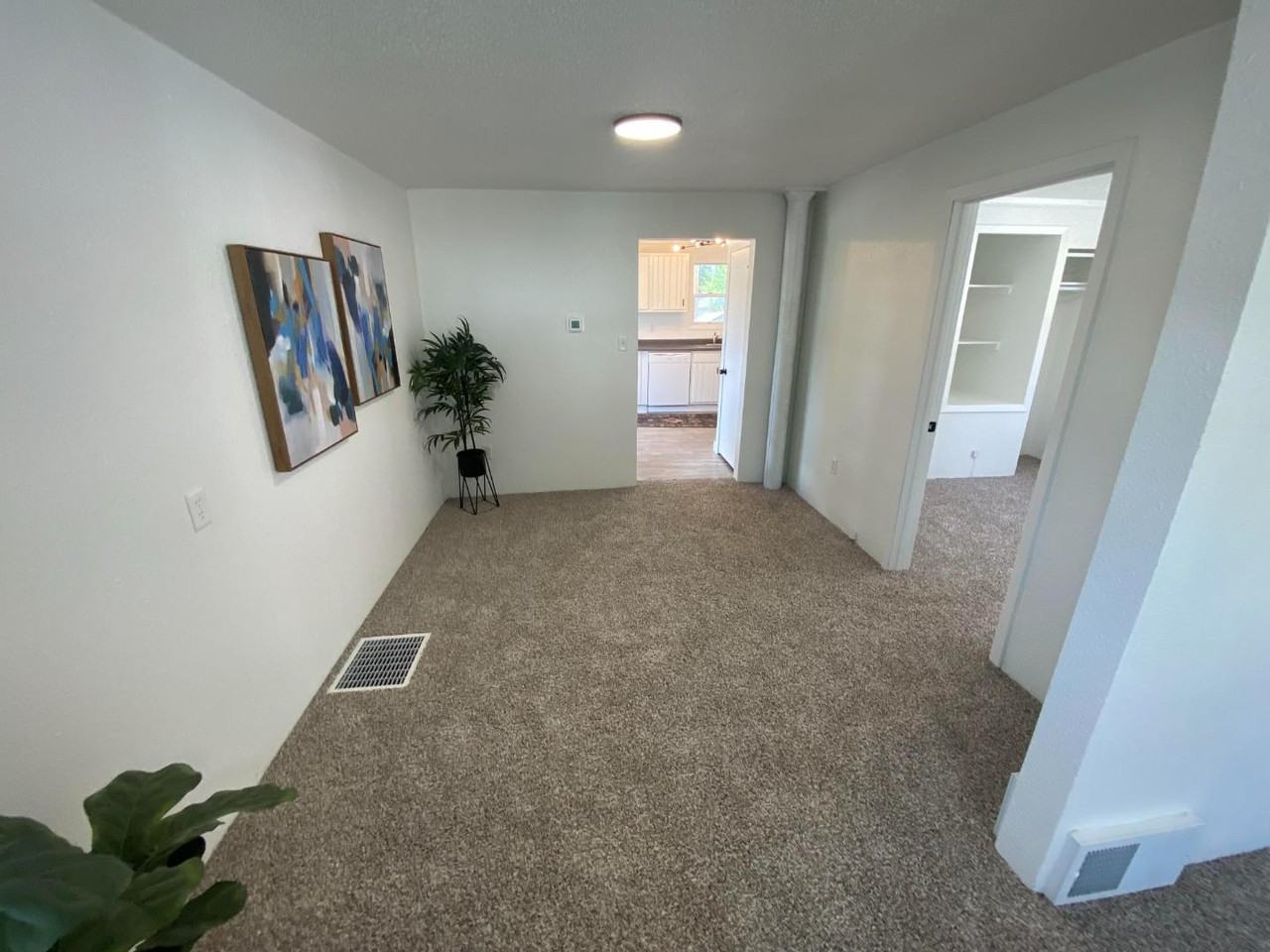 413 S Wayland Ave - Photo 7 of 20