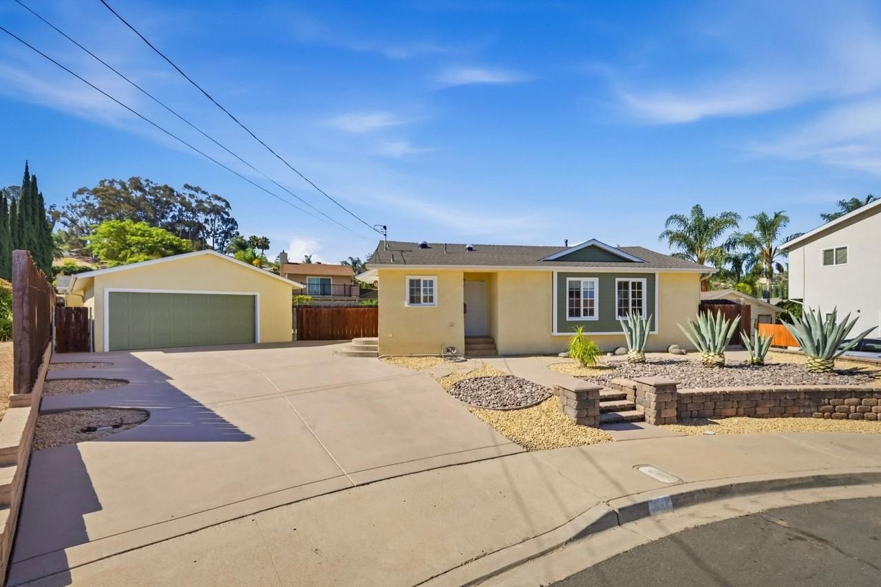 1677 Sandos St - Photo 4 of 20