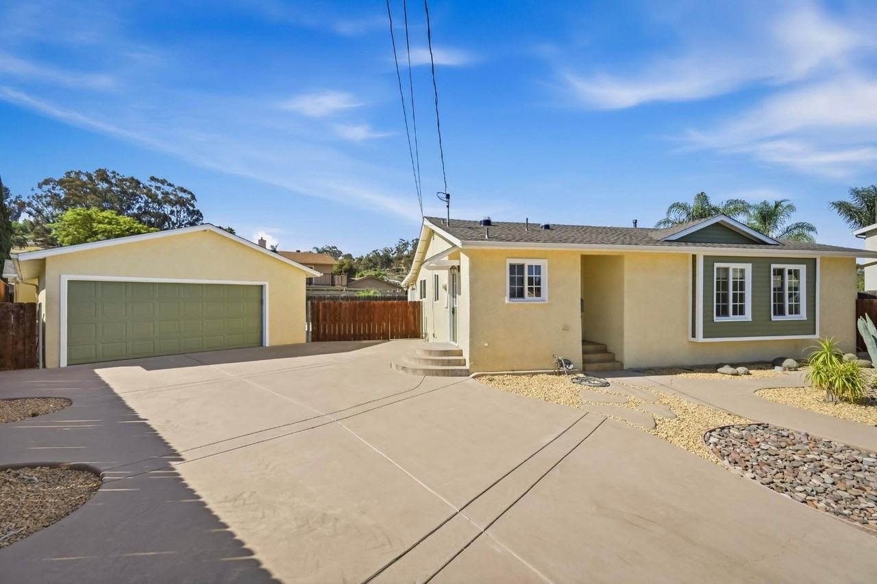 1677 Sandos St - Photo 5 of 20