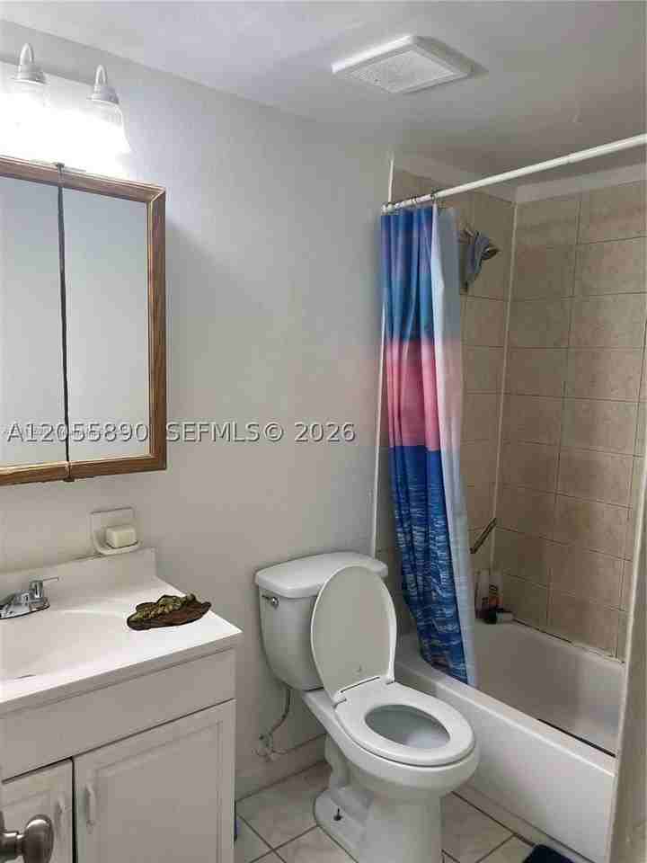 3610 Nw 21st St #311 - Photo 7 of 9