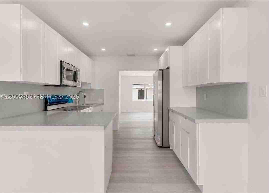 1380 Sw 8th St #0 - Photo 2 of 12