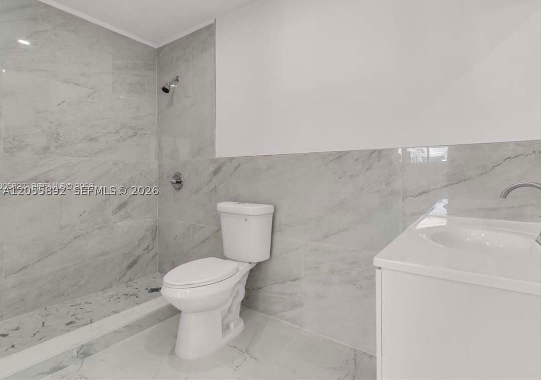 1380 Sw 8th St #0 - Photo 3 of 12