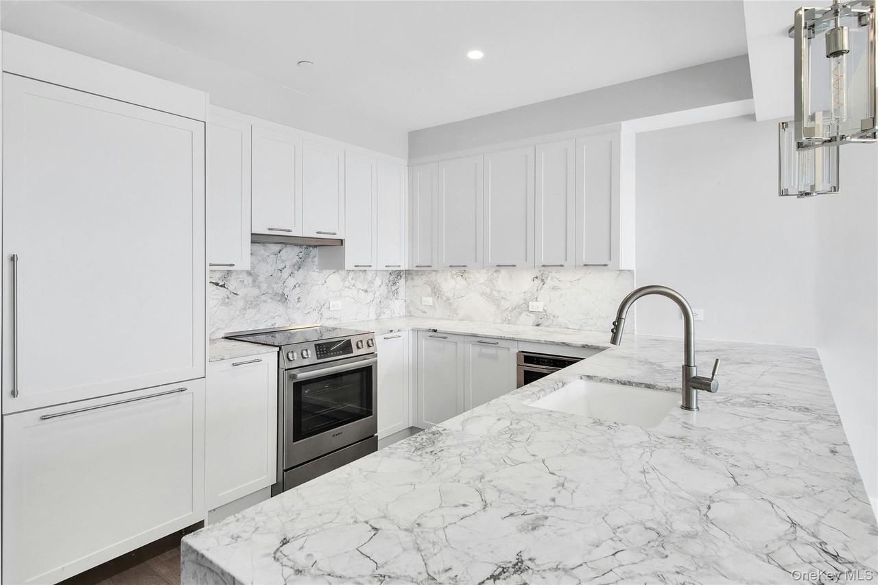 10706 Queens Blvd #9G - Photo 2 of 24