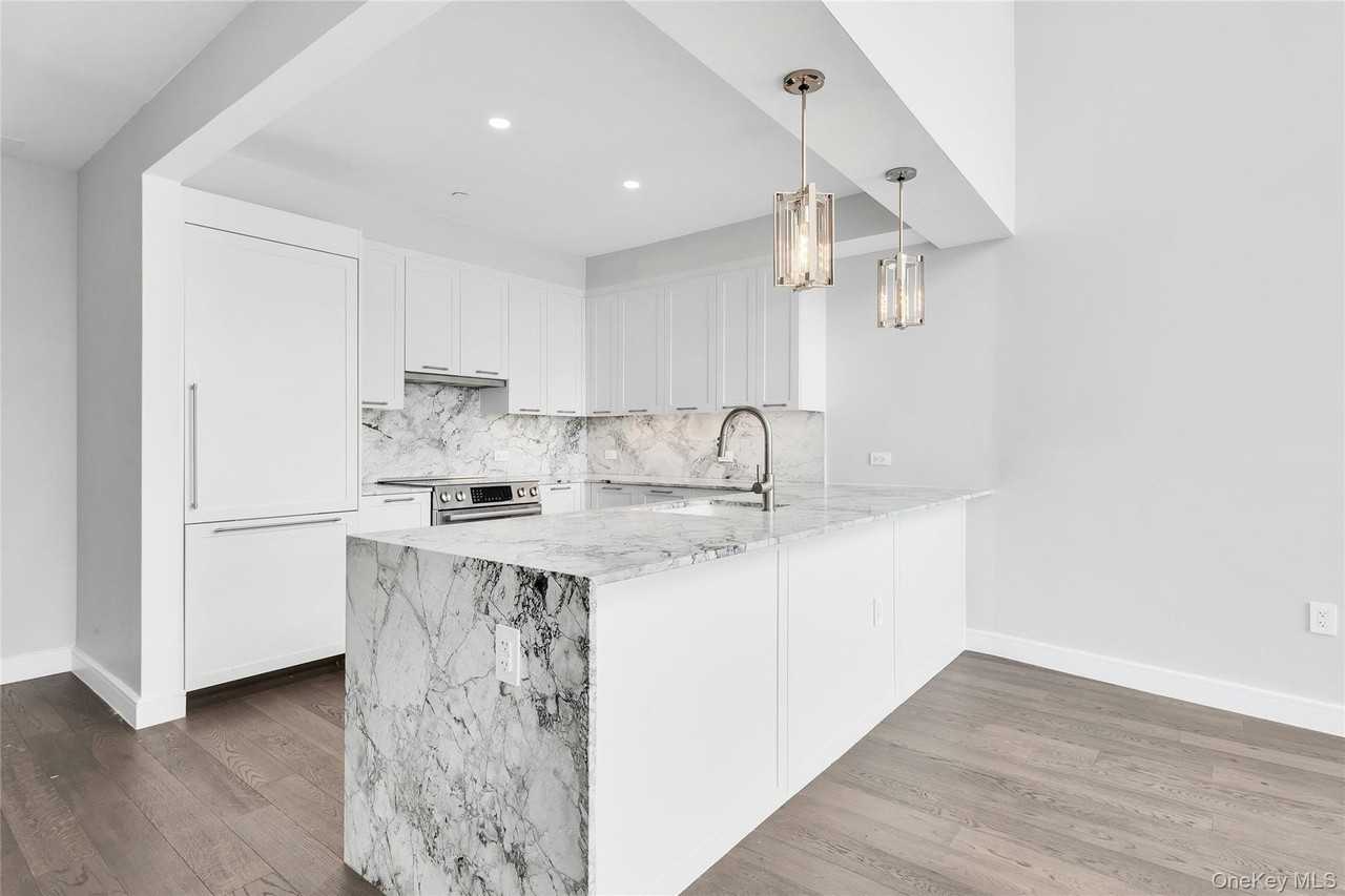 10706 Queens Blvd #9G - Photo 6 of 24