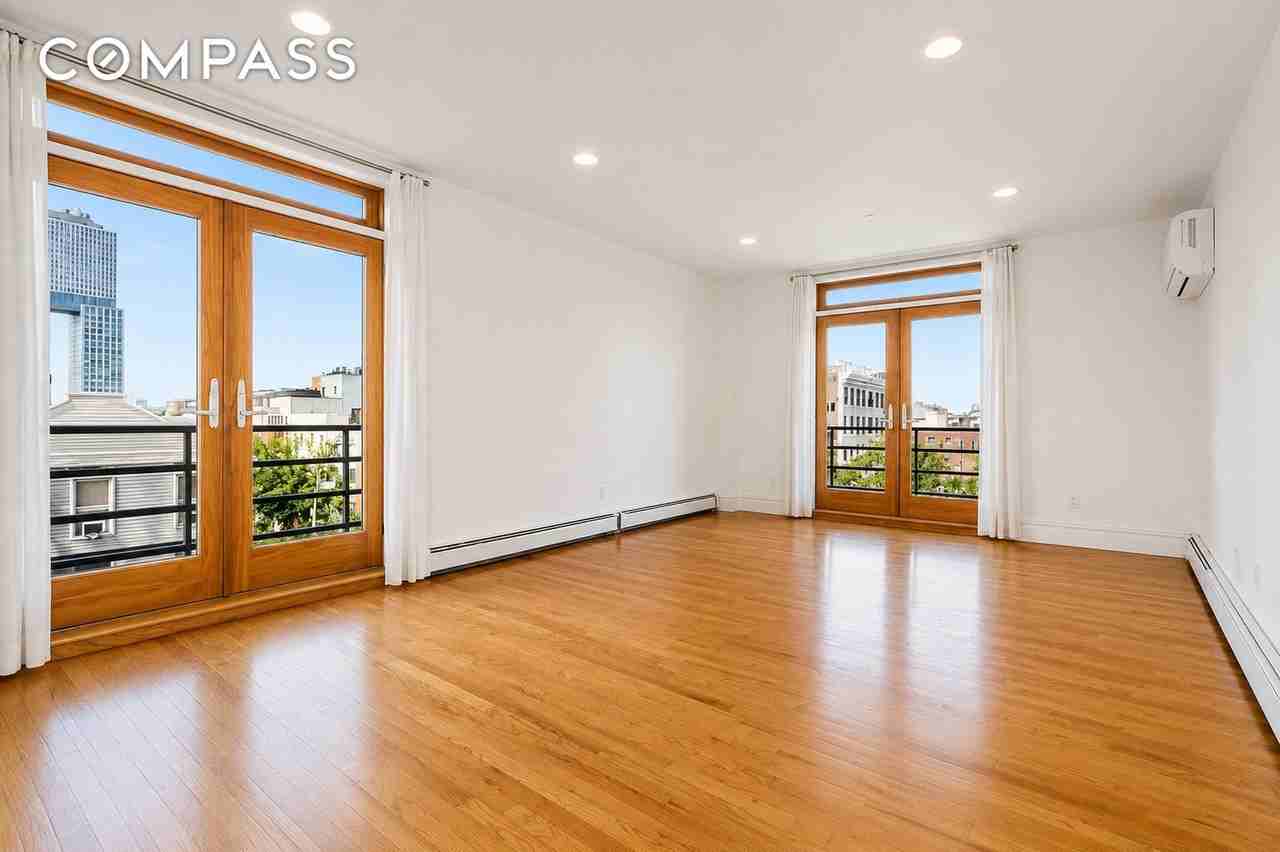150 S 1st St #3C