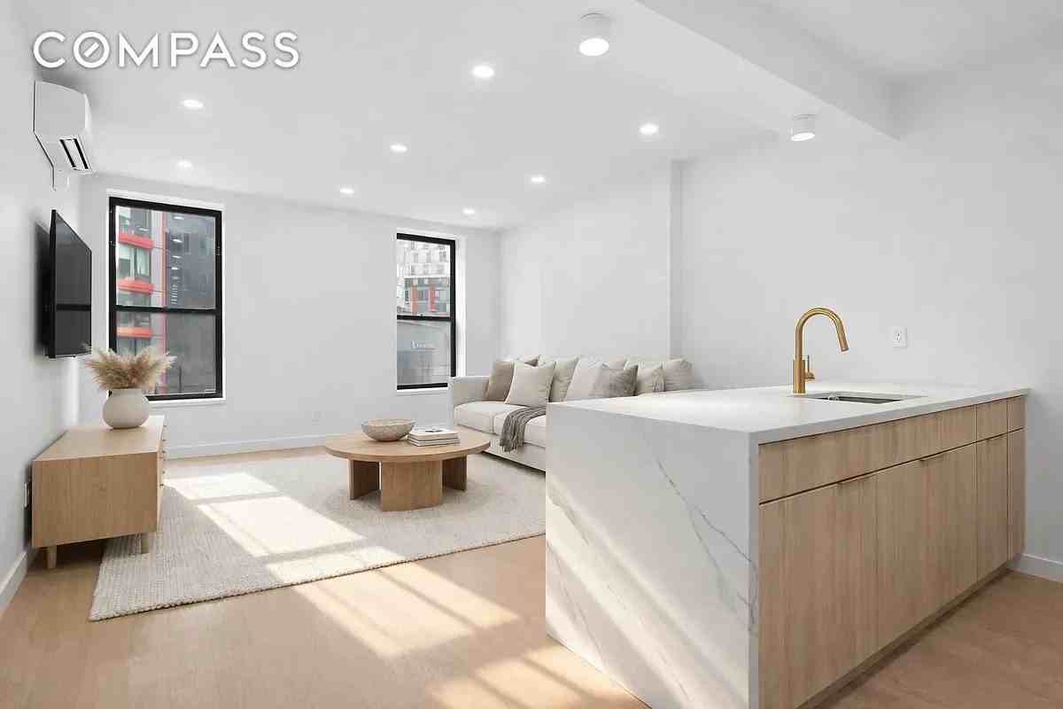 192 Flatbush Ave #4E - Photo 3 of 12