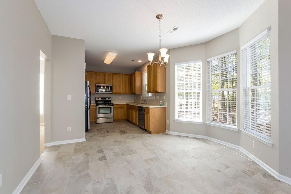 4521 Hyperion Ct - Photo 4 of 17