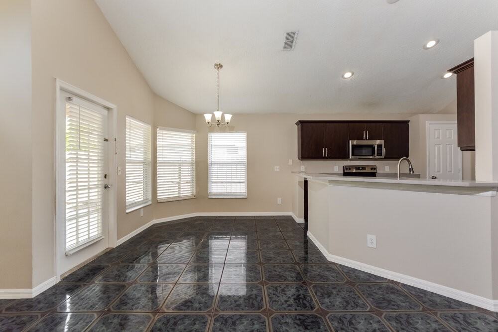 2801 River Ridge Dr - Photo 7 of 17