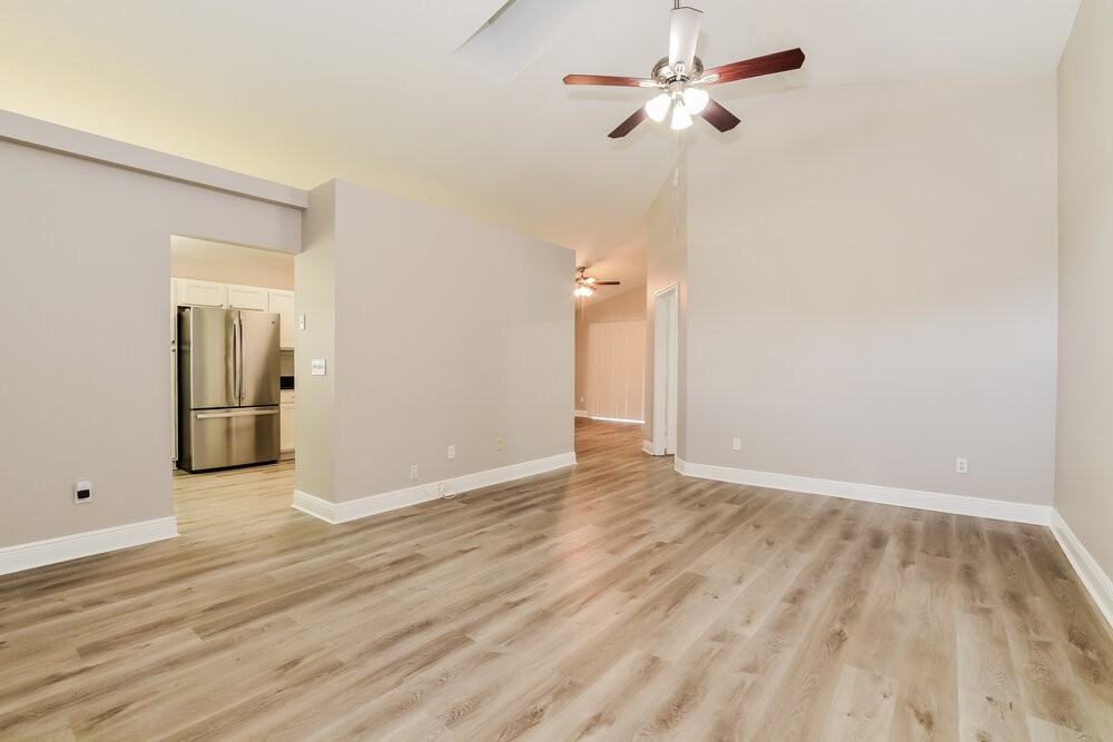 424 Lancers Dr - Photo 4 of 16
