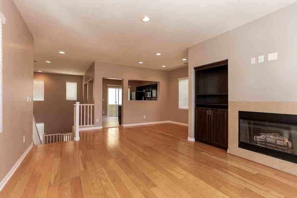10735 Holmfield St - Photo 2 of 19