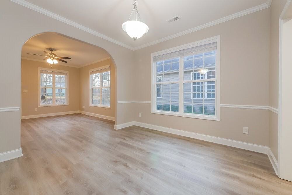 120 Carver St - Photo 7 of 16