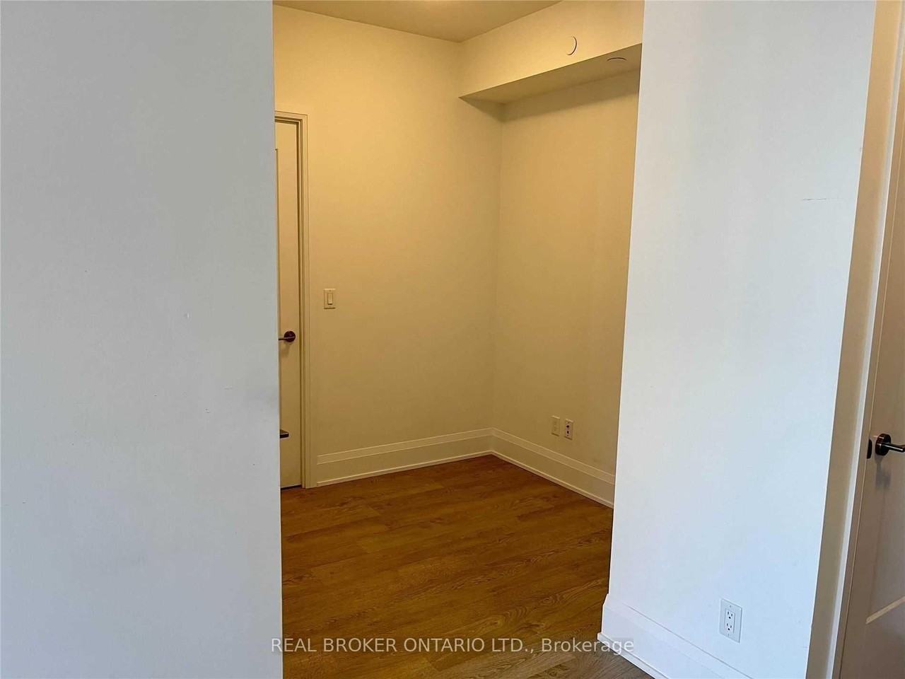 101 Erskine Avenue #1801 - Photo 7 of 13