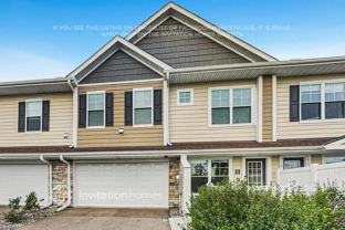 10948 Yalta St Ne #B - Photo 1 of 1