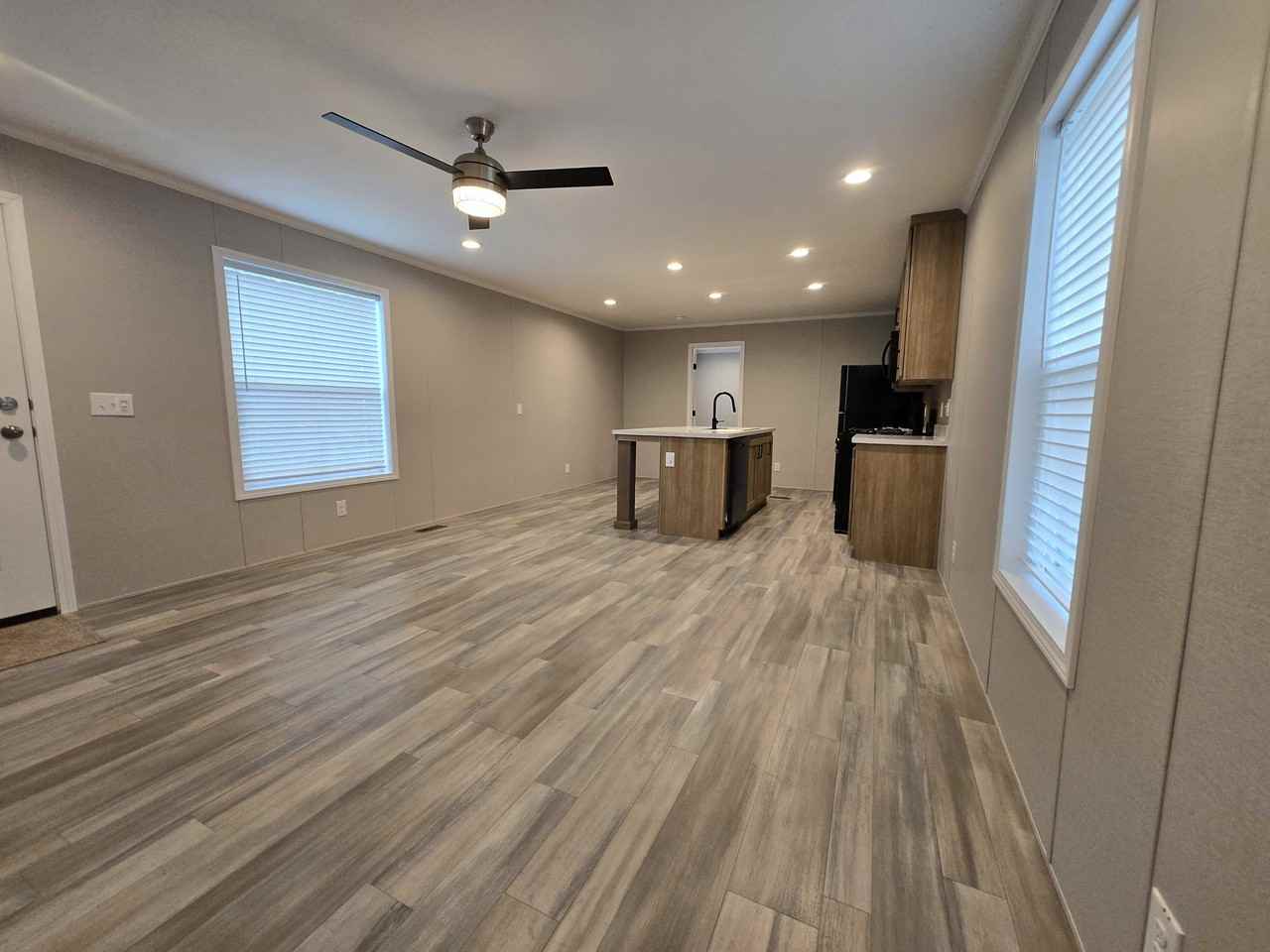 29884 Jamestown Dr #460 - Photo 3 of 27