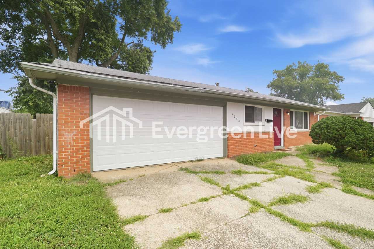 4928 Comstock Dr - Photo 2 of 15