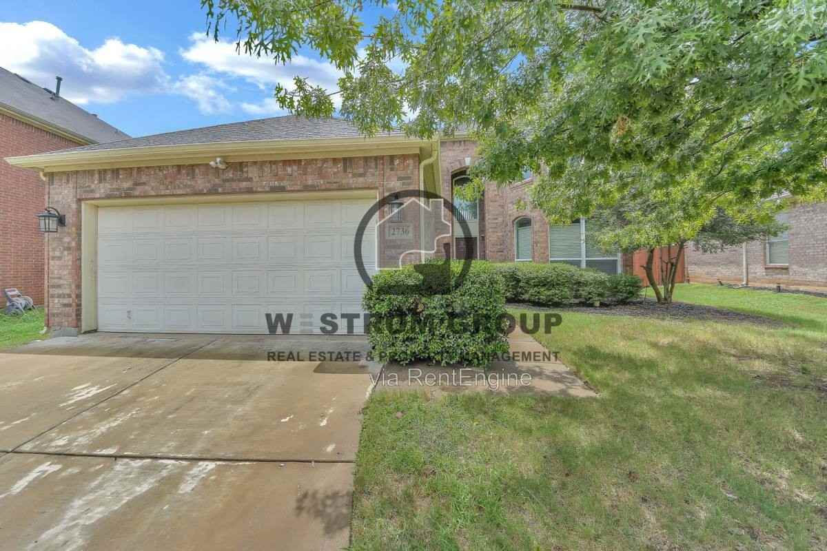 2736 Maple Creek Dr - Photo 3 of 10